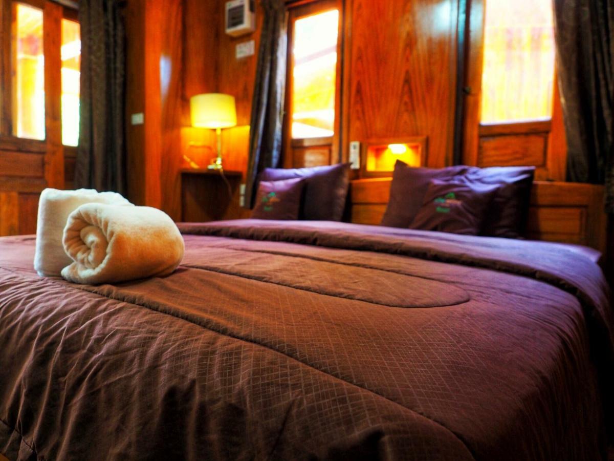 Baansuan Resort Don Sak Екстериор снимка