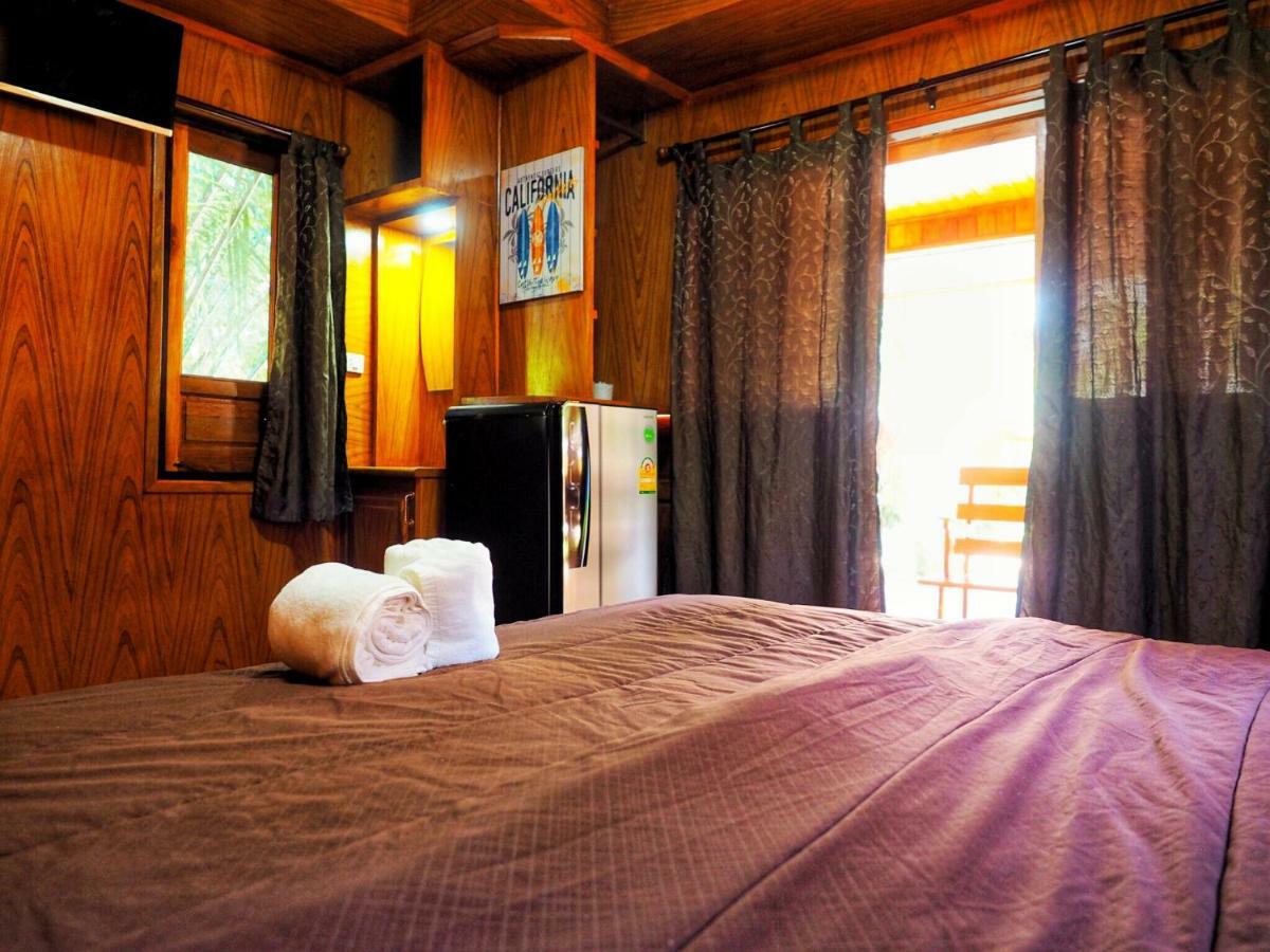 Baansuan Resort Don Sak Екстериор снимка